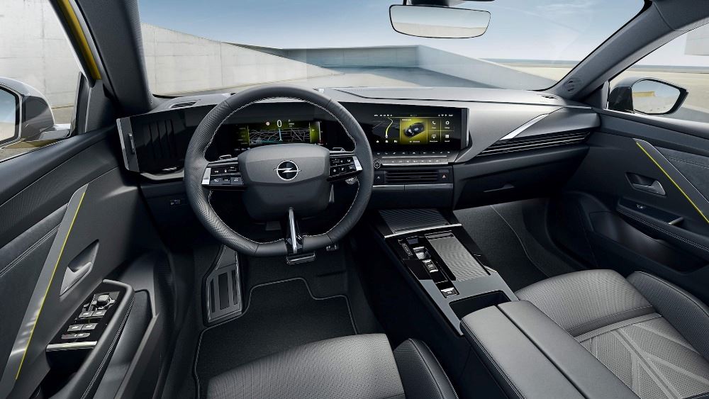 Opel Astra Hybrid interieur
