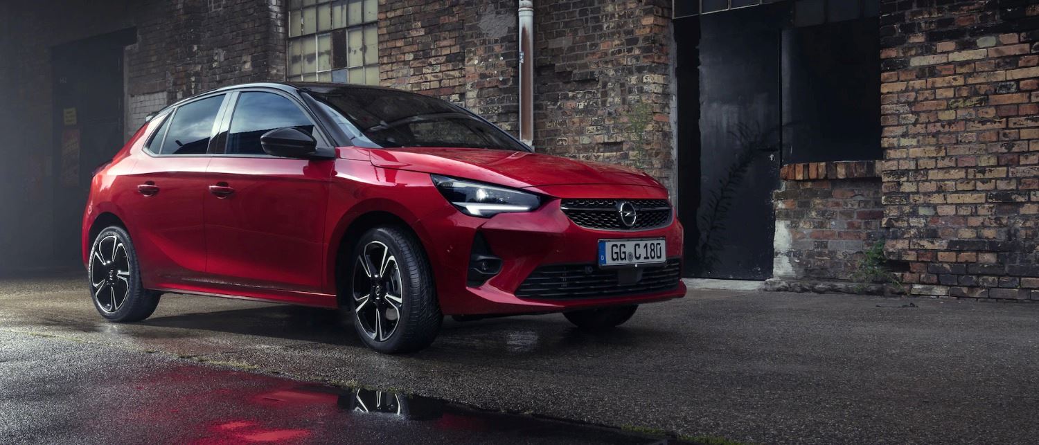 Opel Corsa voor-/zijkant rood 2022