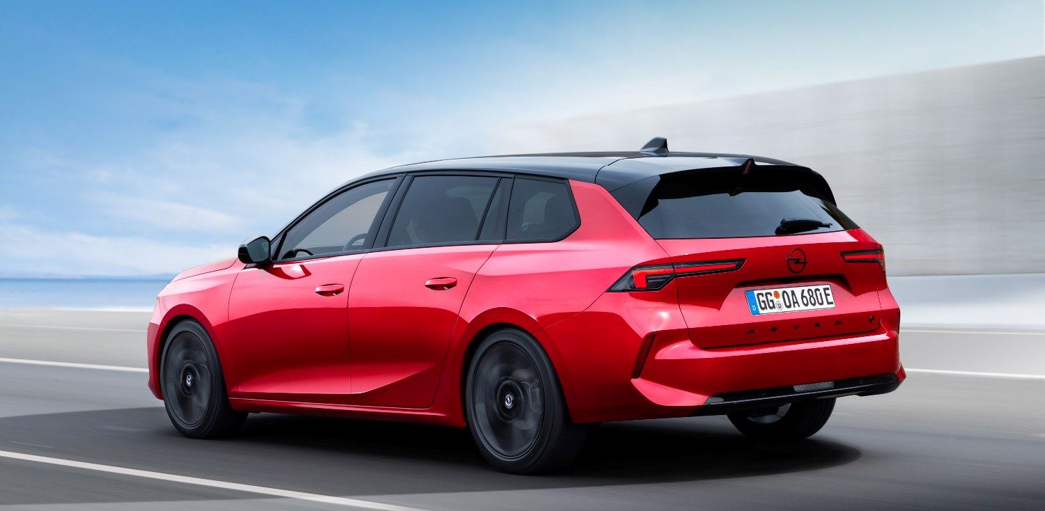Opel astra sports tourer electric